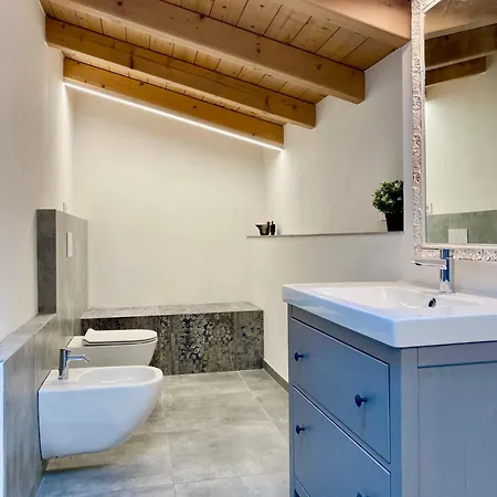 Larius Villa